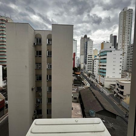Apartamento Central Proximo Da Praia E Atlantico Shopping Balneário Camboriú Exteriör bild